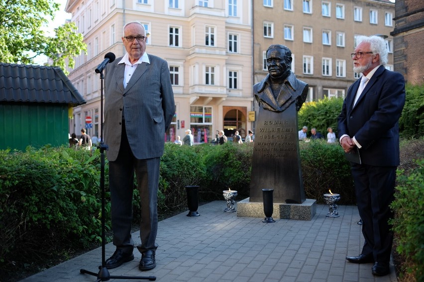 Romuald Grzaślewicz i mówiący o Romanie Wilhelmim dr...