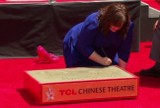 Melissa McCarthy uwieczniła swoje odciski przed Grauman Chinese Theater w Hollywood [WIDEO]