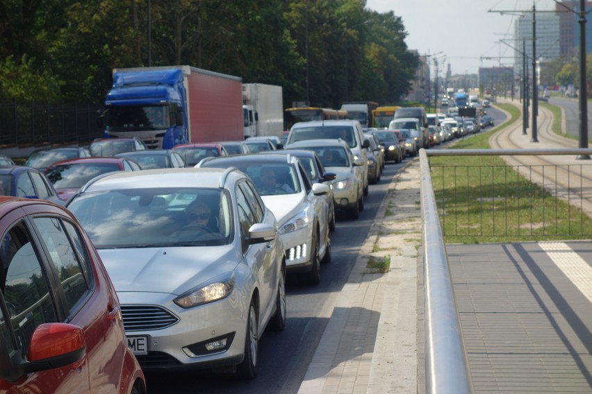 ZDiT poprawił światła na al.Śmigłego-Rydza. Ale za to będą inne utrudnienia