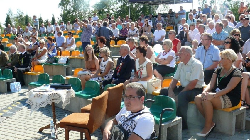 Pogodne i tradycyjne dożynki gminy Jędrzejów (zdjęcia)