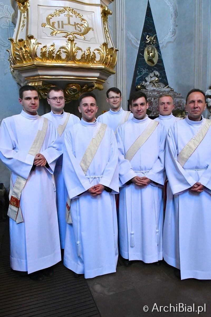 Świecenia kapłańskie w Archikatedrze Białostockiej przyjęli:...