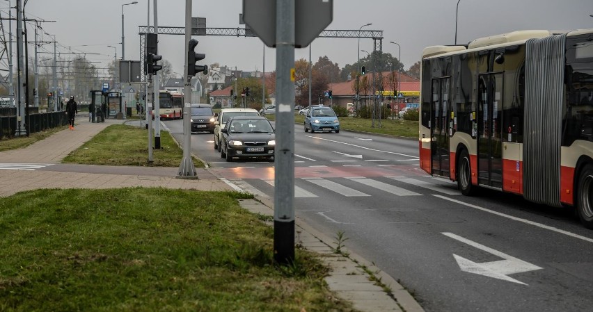 Na skrzyżowaniu al.Havla i al. Armii Krajowej zbudowany...