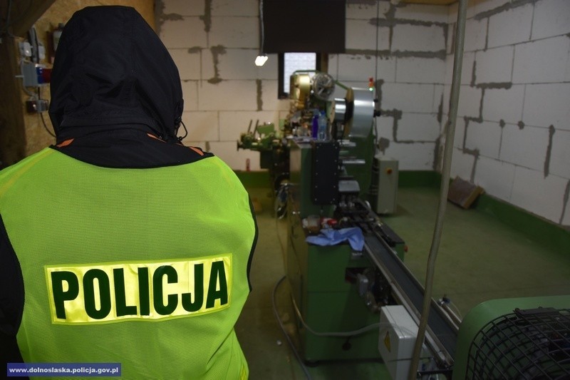 Policjanci w całej Polsce zlikwidowali kilka fabryk...