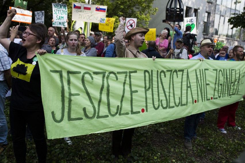 Sesja UNESCO odbyła się w cieniu protestów