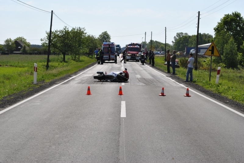 31-letni motocyklista doznał licznych obrażeń ciała....