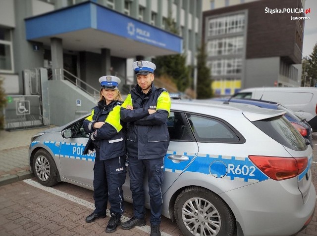 Dzięki szybkiej i sprawnej współpracy garnizonów z Jaworzna i Mysłowic, rodząca kobieta trafiła do szpitala, gdzie uzyskała profesjonalną pomoc medyczną.