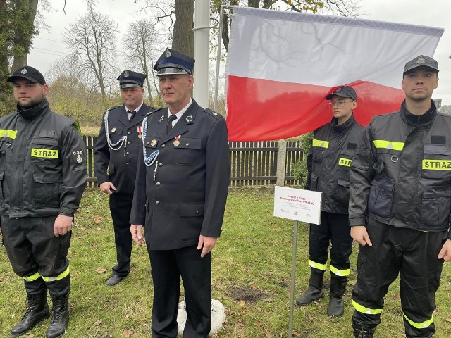 Kamień Krajeński świętował Narodowy Dzień Niepodległości. Były uroczystości w mieście, a także w Radzimiu, Płociczu i Dąbrówce.