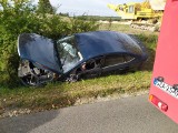 Wypadek w Zawierciu. Zderzyły się dwa samochody. Kierowca i pasażerka zostali zabrani do szpitala
