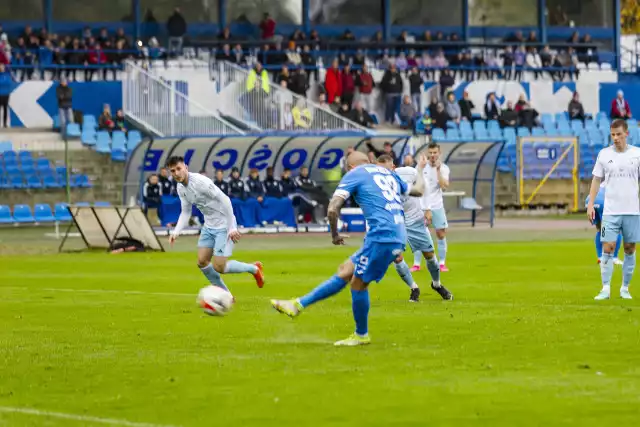 W meczu rozegranym jesienią ubiegłego roku Hutnik przegrał u siebie z Kotwicą 3:5, a tym razem 0:2