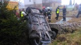 Łomnica-Zdrój. Auto na dachu. Cztery osoby w szpitalu