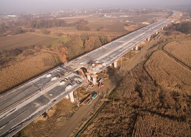 Most nad Widawą na budowanej drodze S5 Wrocław - Poznań