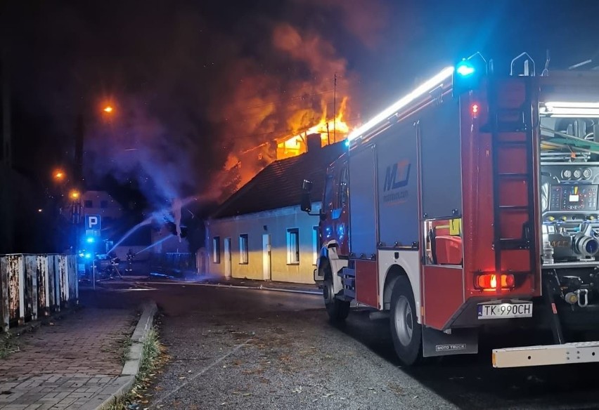 Pożar opuszczonego budynku w Jędrzejowie.