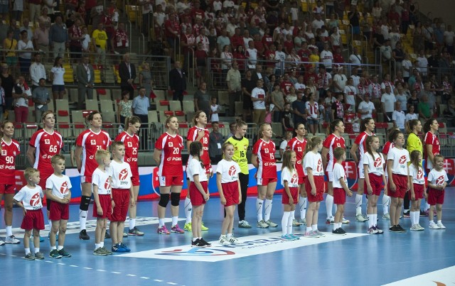 Polska wygrała w meczu piłki ręcznej ze Słowacją 26:21. Zobaczcie zdjęcia z eskorty Głosu podczas tego meczu. MECZ POLSKA SŁOWACJA - RELACJA, ZDJĘCIA, WIDEO