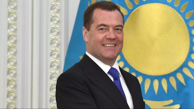Po wpisie na rzekomo zhakowanym profilu Dmitrija Miedwiediewa o tym, że Kazachstan ma stać się celem rosyjskiej ekspansji, w Kazachstanie podano do mediów informację o ostatnim w kraju wyroku karnym za nawoływanie do separatyzmu