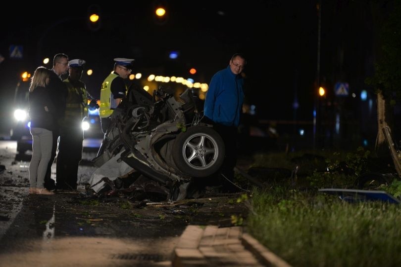 Wypadek na al. Piłsudskiego w Łodzi. 2 osoby nie żyją