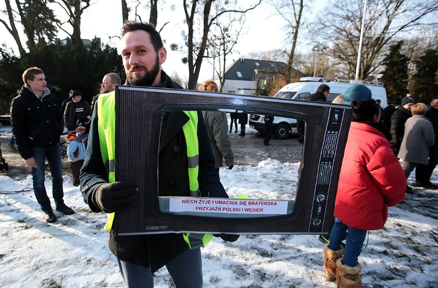 Pikieta KOD w Szczecinie w obronie wolnych mediów