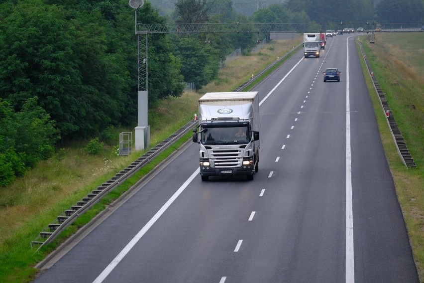 Według planu zakończenie prac budowlanych na trzecim odcinku...