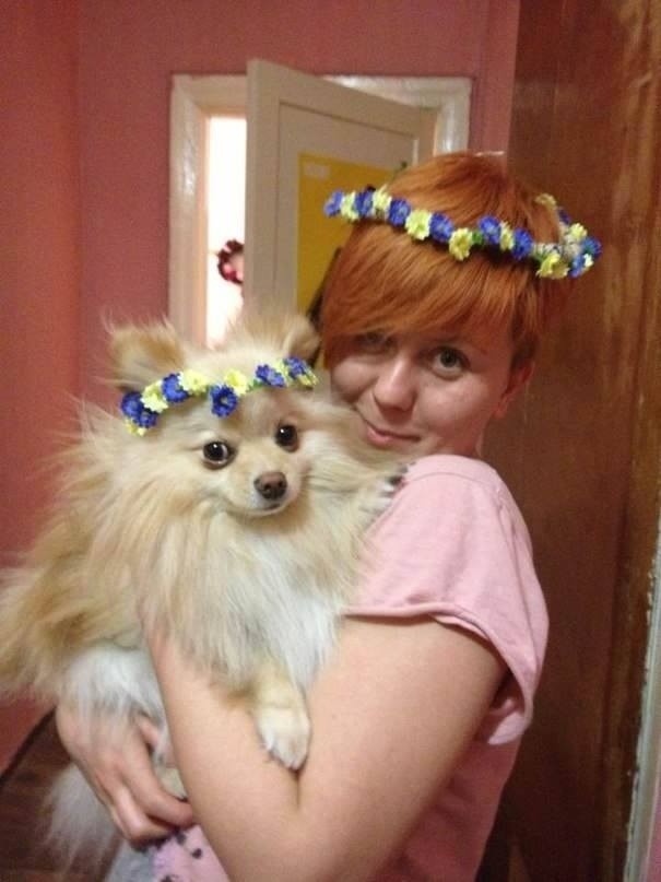 Liderka Femen Anna Hucoł ze swoim psem, który został...