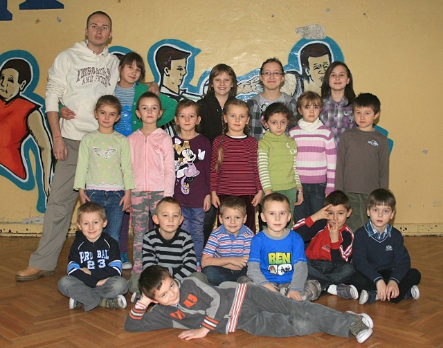 Uczniowie pana Marcina uwielbiają tańczyć. Wielu z nich deklaruje, że będzie uczestniczyć w warsztatach.