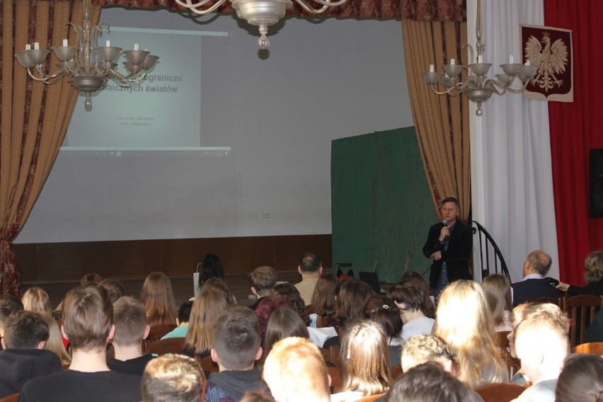 Migawka z piątkowego wykładu profesora Jacka Woźnego pt....