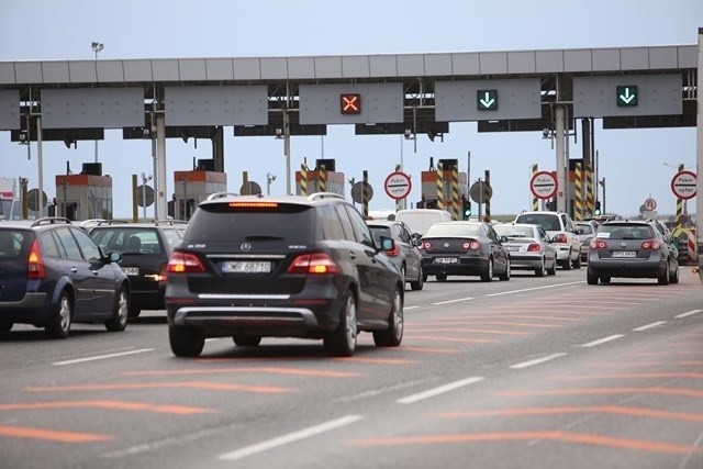 Korek przed bramkami na autostradzie A4 w Gliwicach Sośnicy...