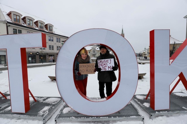 Marta Brzosko i Bogdan Sawłowiec zapraszają na protest wszystkich, którym zależy na obronie Ziemi.