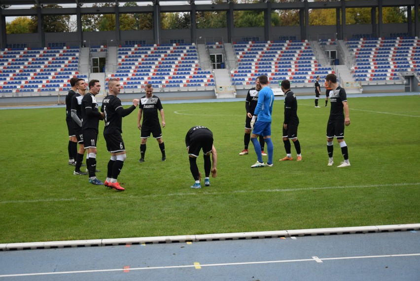 Czwarta liga mazowiecka. Radomiak II Radom pokonał 2:1 Zamłynie Radom 