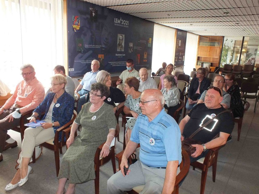 Profesjonalne rady o fotografowaniu w starachowickiej bibliotece [ZDJĘCIA]