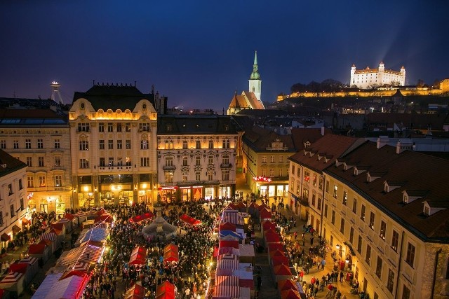 Największy słowacki jarmark świąteczny odbędzie się na głównym placu Bratysławy