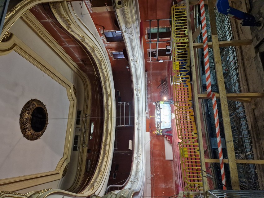 Trwa rewitalizacja budynku Opery Śląskiej w Bytomiu. Jak wyglądają postępy prac?