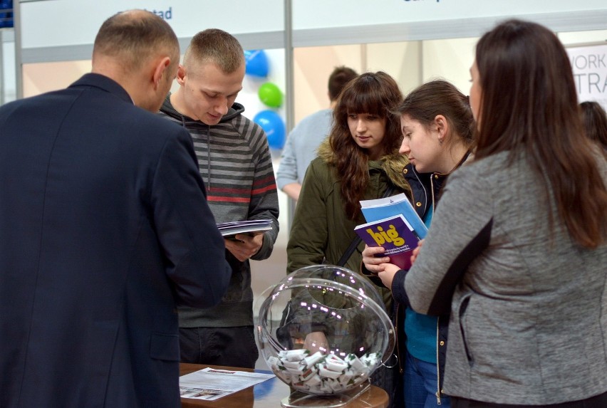 Studenci szukali pracy i praktyk na Dniach Kariery AIESEC (ZDJĘCIA)