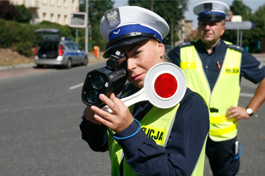 Małopolska policja zapowiada akcję "Znicz 2015" i ostrzega kierowców
