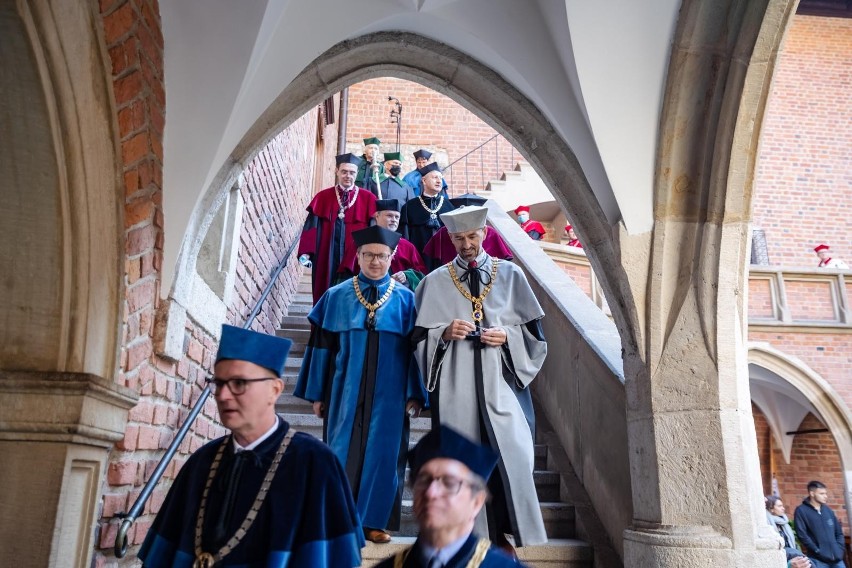 Kraków. Uniwersytet Jagielloński zainaugurował kolejny rok akademicki [ZDJĘCIA]
