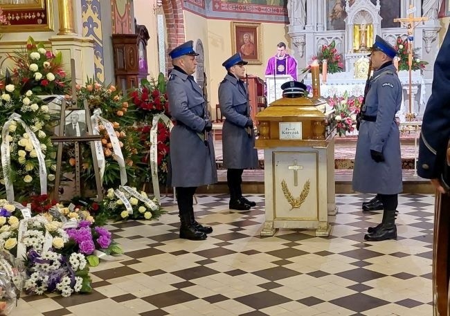 Msza pogrzebowa w intencji podinspektora Pawła Korczaka była...