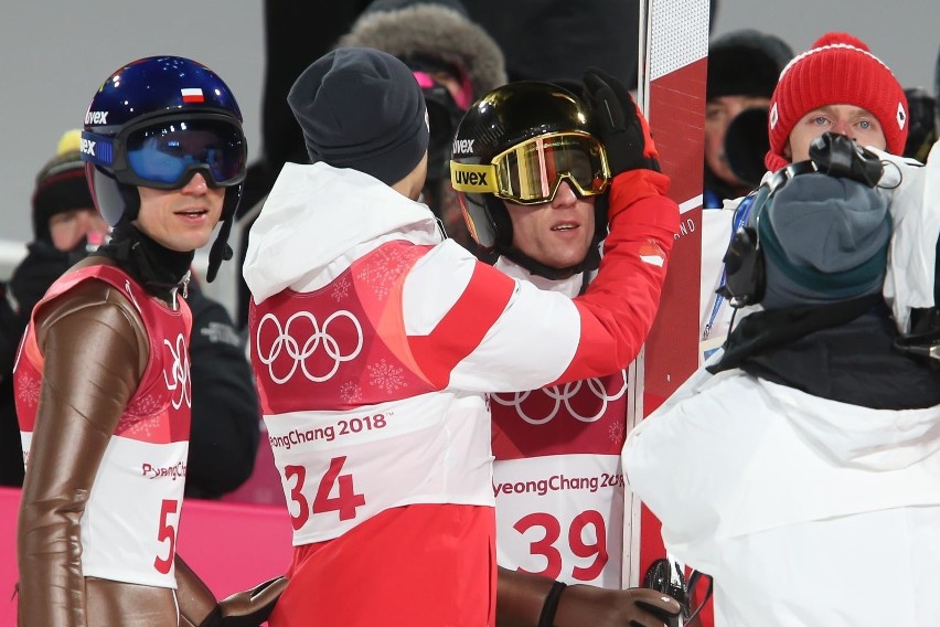 Po pierwszej serii olimpijskiego konkursu na skoczni...