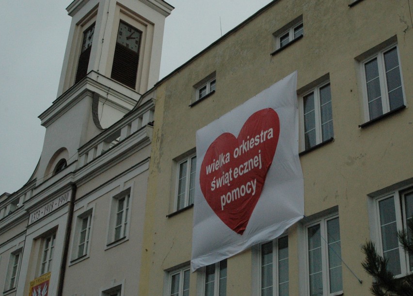 Ostrołęka. Wielka Orkiestra Świątecznej Pomocy. Tak było w 2005 roku. To był największy finał w historii ostrołęckiego WOŚP [ZDJĘCIA]