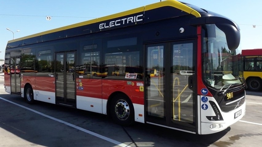 W pełni elektryczny autobus MPK wozi pasażerów po Wrocławiu (ZOBACZ)