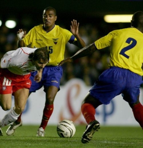 W listopadzie 2005 roku Polacy po raz pierwszy i jedyny spotkali się z Ekwadorem. Wówczas, między innymi po bramce Euzebiusza Smolarka (z lewej), pokonali dzisiejszego rywala 3-0.