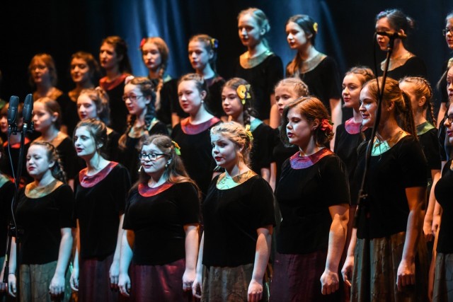 Chór Dziewczęcy „Skowronki” jest jednym z najstarszych i najbardziej utytułowanych zespołów dziewczęcych w Polsce