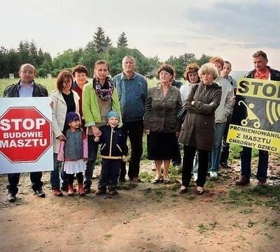 Ludzie z Widomej kilka miesięcy protestowali przeciw budowie masztu FOT. BARBARA CIRYT