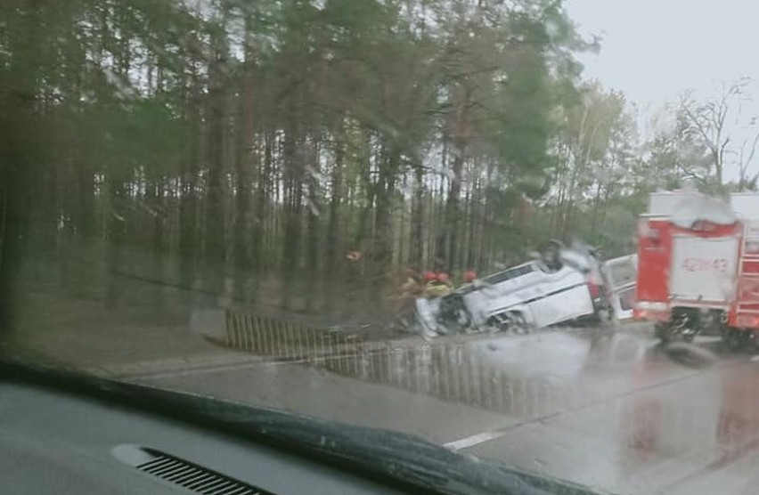 Ciemnoszyje. Wypadek na DK 65. Trzy osoby poszkodowane. Droga była zablokowana [ZDJĘCIA]