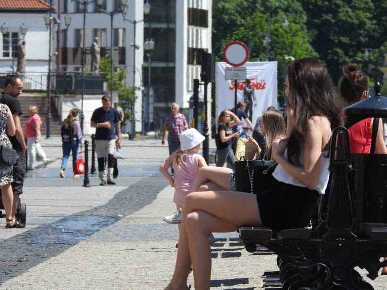 Upały w Polsce. Ostrzeżenie IMGW. Wysokie temperatury także...