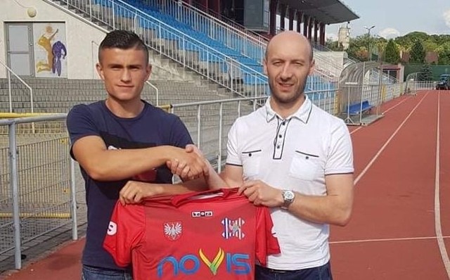 Hubert Wojsa, były piłkarz Korony Kielce i Pogoni Staszów, podpisał umowę z Wisłą Sandomierz.