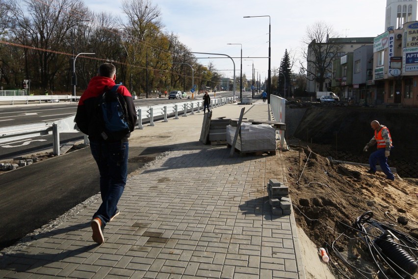 Ul. Fabryczną i Al. Zygmuntowskimi w Lublinie znowu jeżdżą samochody. Zobacz zdjęcia