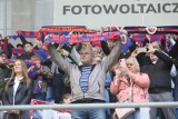 Piast Gliwice - Wisła Płock ZDJĘCIA KIBICÓW, WYNIK Zdecydował błąd bramkarza. Czwarta z rzędu wygrana gliwiczan!