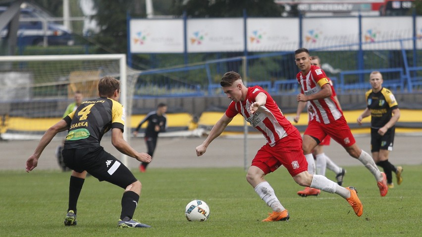 Resovia Rzeszów pokonuje Siarkę Tarnobrzeg w podkarpackich...