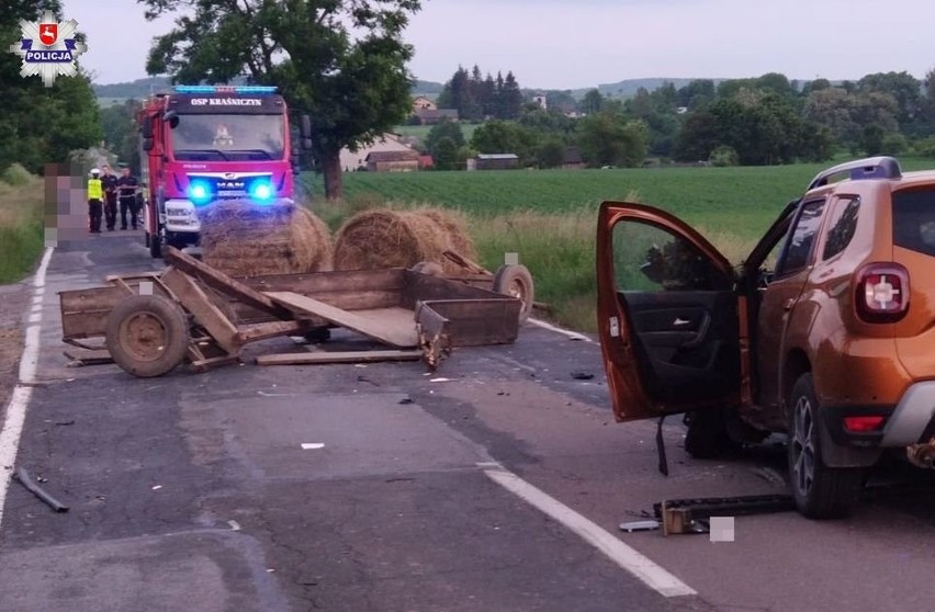 Zgubił wóz z sianem i spowodował wypadek. Nie zorientował się od razu 