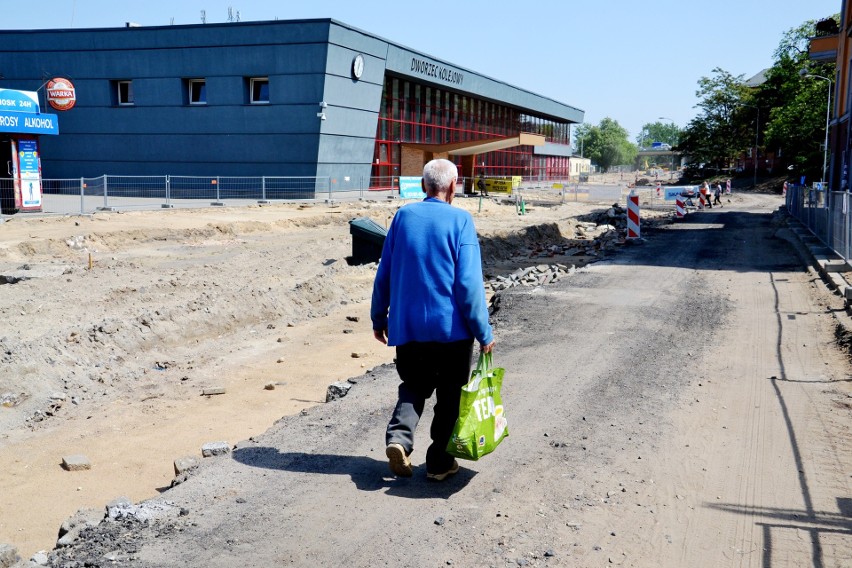 Ulica Dworcowa i okolice. Miejsce to zamieniło się w wielki...