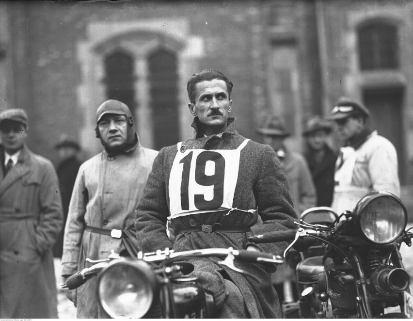 A. Syrek - uczestnik rajdu na starcie.. 1931 rok