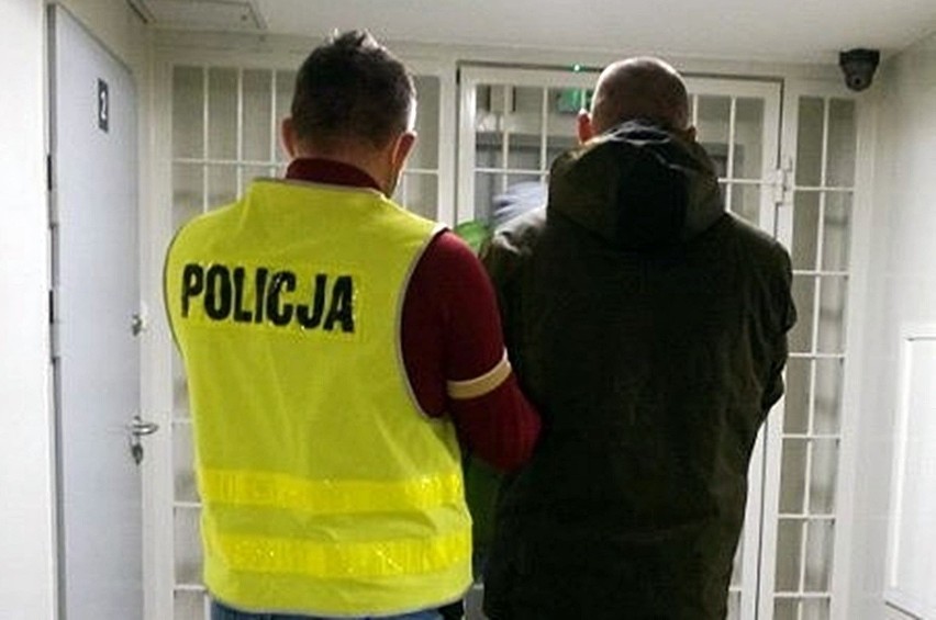 Domowy agresor został zatrzymany przez policjantów